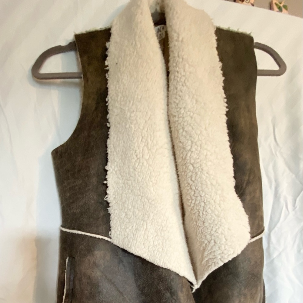 xs fleece lined women’s leather over coat cape